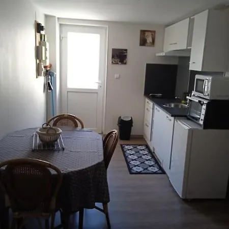 Maison Pour 2 A 4 Personnes * Brassac-les-Mines